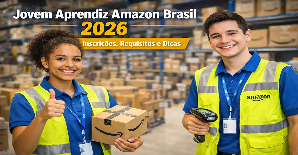 Jovem aprendiz da Amazon usando uniforme e segurando um tablet em centro de distribuição